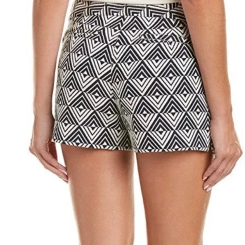 Trina Turk Designer Shorts Sz 4 | Geometric Cream & Navy | Resort Chic! - Picture 3 of 11